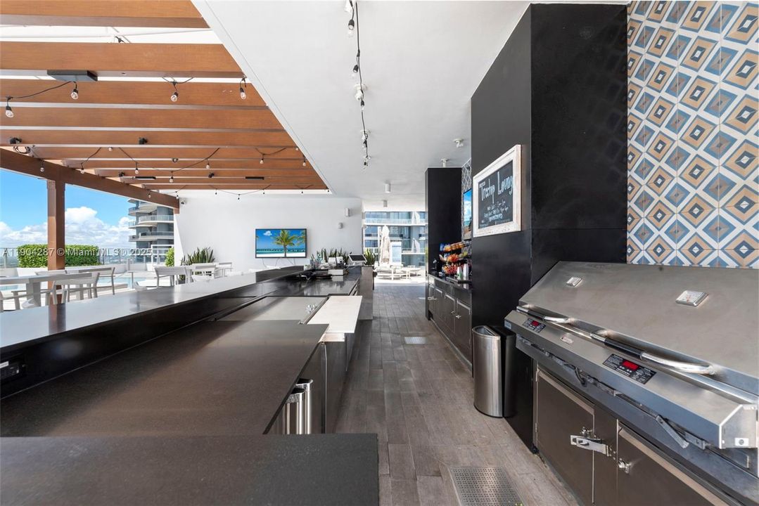 На продажу: $849,999 (1 спален, 2 ванн, 1100 Квадратных фут)