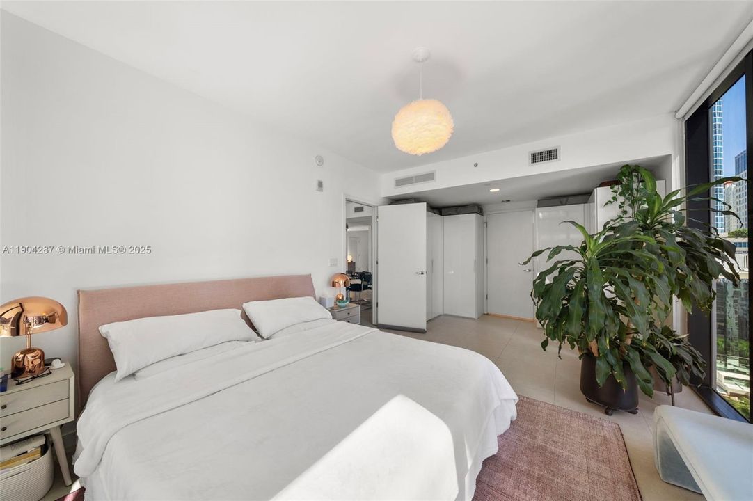 На продажу: $849,999 (1 спален, 2 ванн, 1100 Квадратных фут)