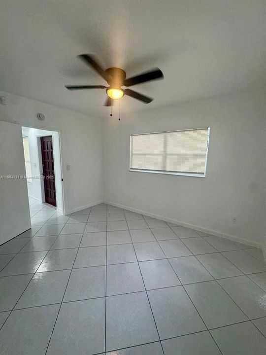 For Rent: $2,995 (3 beds, 2 baths, 1220 Square Feet)