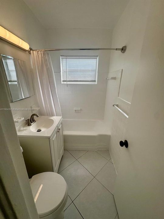 For Rent: $2,995 (3 beds, 2 baths, 1220 Square Feet)