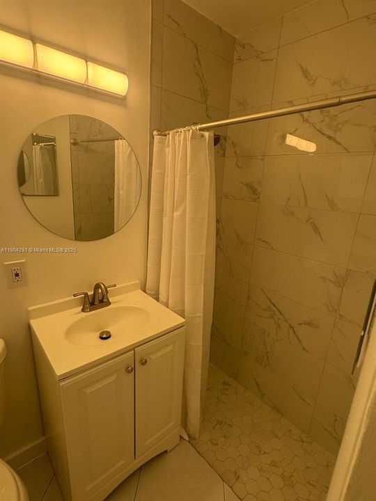 For Rent: $2,995 (3 beds, 2 baths, 1220 Square Feet)