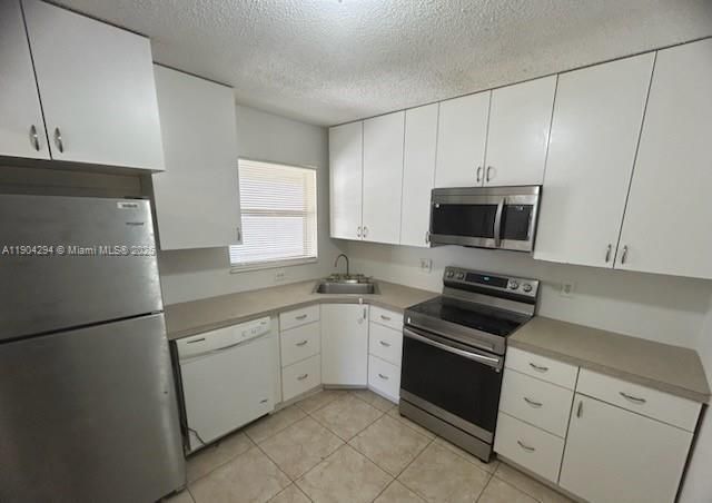 For Sale: $229,000 (2 beds, 2 baths, 978 Square Feet)