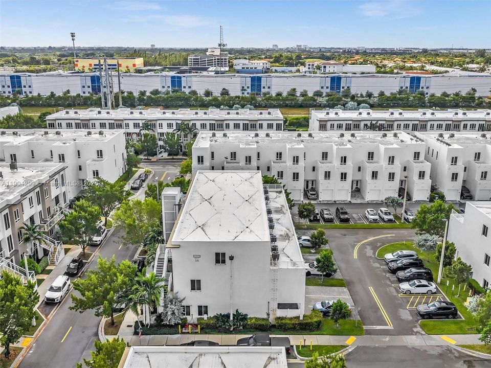 Landmark at Doral offers contemporary living in the heart of Doral with resort-style amenities, modern architecture, and top-rated schools nearby. Enjoy a vibrant community featuring a state-of-the-art clubhouse, pool, tennis courts, and fitness center—perfect for families and investors alike.