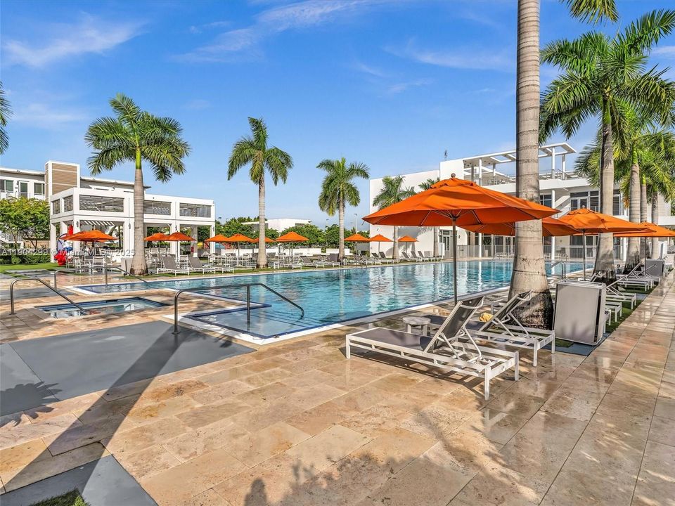 For Sale: $450,000 (3 beds, 2 baths, 1102 Square Feet)