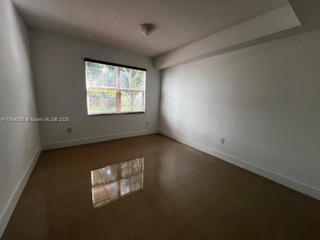 For Rent: $2,950 (3 beds, 2 baths, 1207 Square Feet)