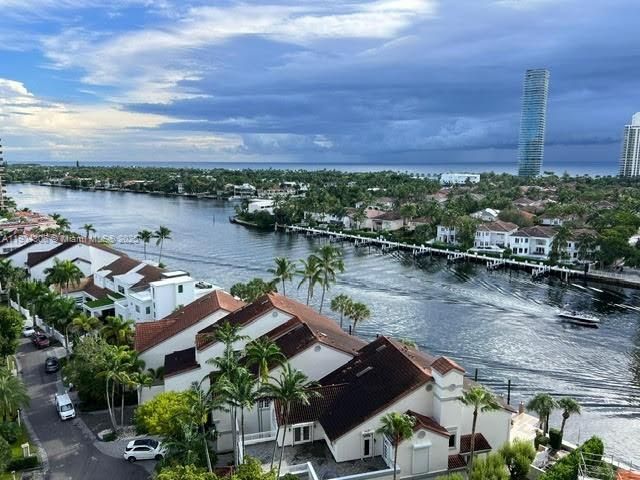 For Rent: $3,000 (2 beds, 2 baths, 1512 Square Feet)