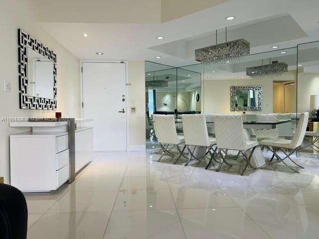 For Rent: $3,000 (2 beds, 2 baths, 1512 Square Feet)