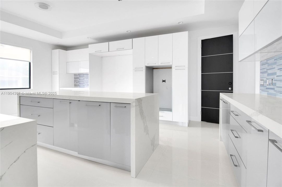 En Renta: $15,000 (7 camas, 5 baños, 1107 Pies cuadrados)