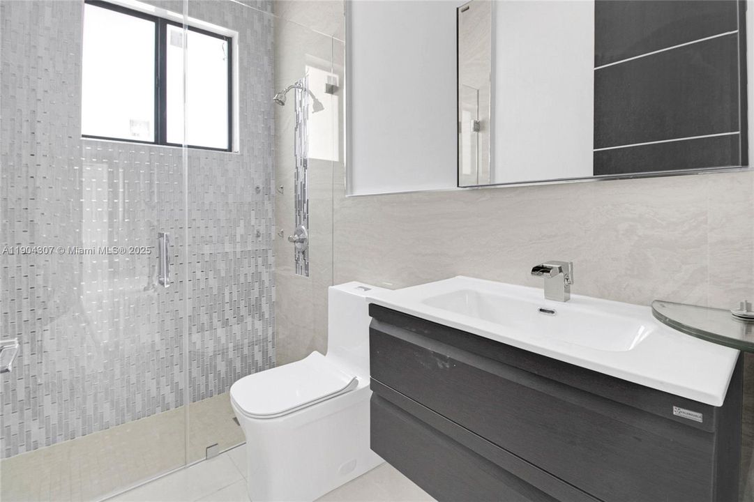 En Renta: $15,000 (7 camas, 5 baños, 1107 Pies cuadrados)