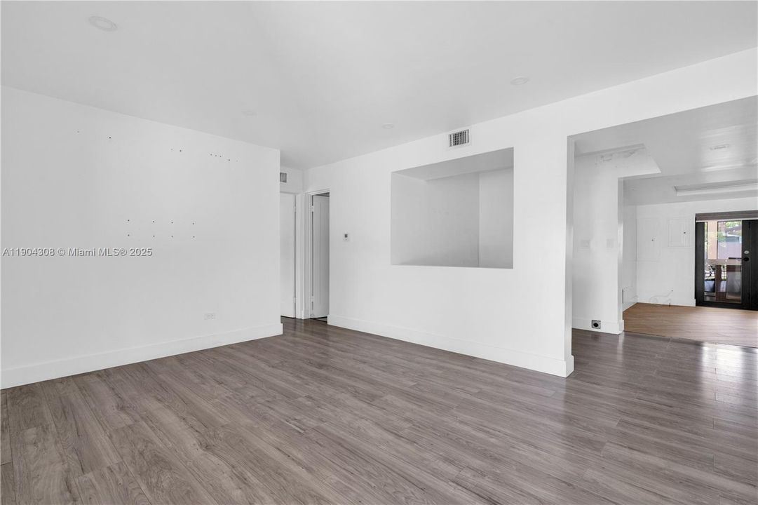 Недавно арендовано: $2,900 (3 спален, 2 ванн, 1687 Квадратных фут)