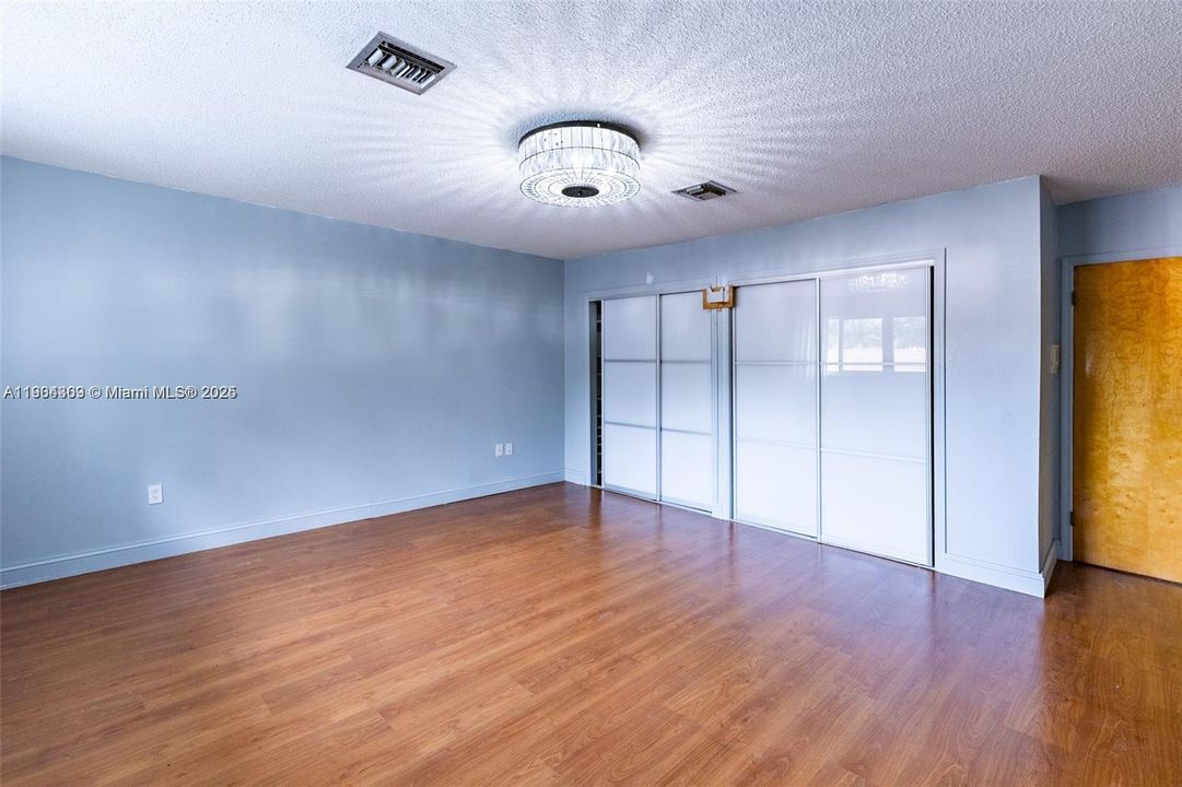 На продажу: $999,999 (4 спален, 4 ванн, 3528 Квадратных фут)