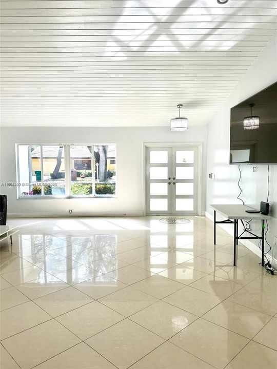 На продажу: $999,999 (4 спален, 4 ванн, 3528 Квадратных фут)