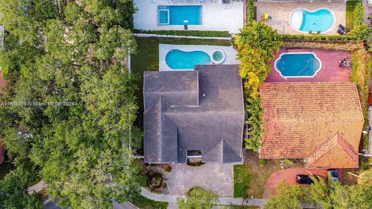 На продажу: $999,999 (4 спален, 4 ванн, 3528 Квадратных фут)