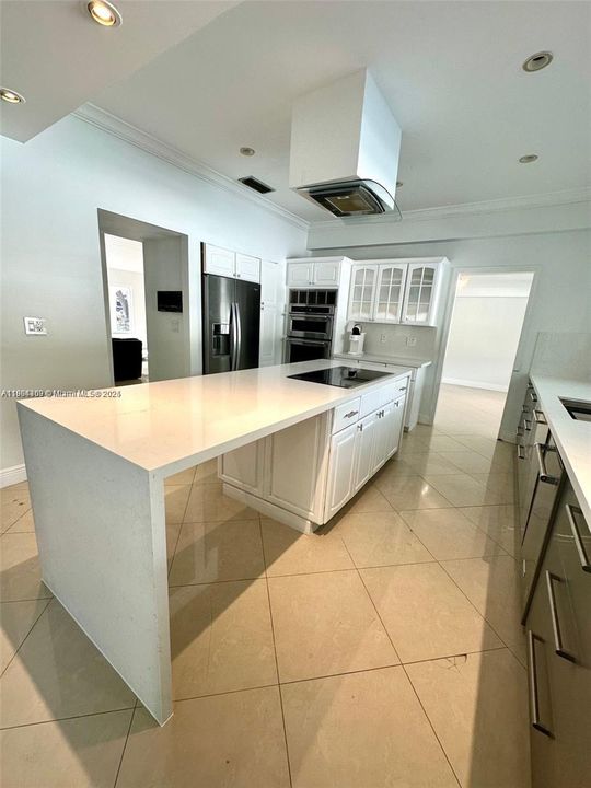 На продажу: $999,999 (4 спален, 4 ванн, 3528 Квадратных фут)