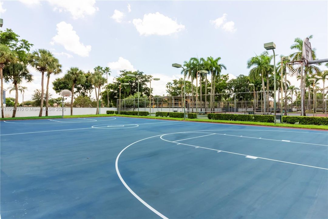 For Rent: $2,278 (2 beds, 2 baths, 1050 Square Feet)