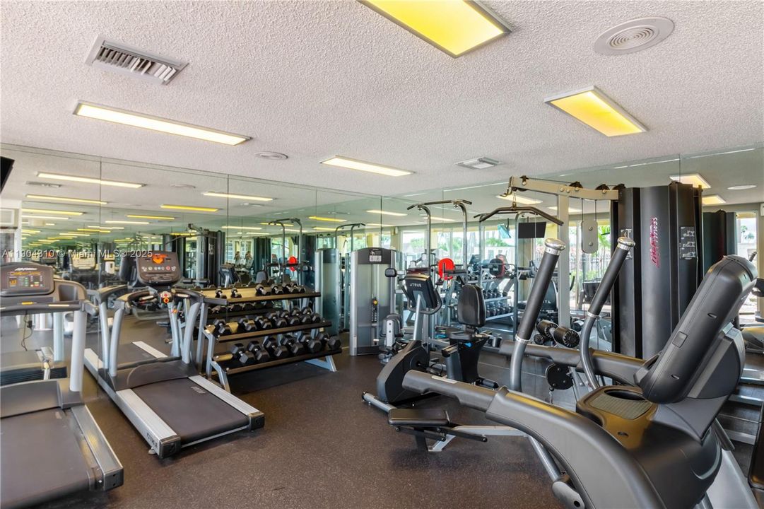 For Rent: $2,278 (2 beds, 2 baths, 1050 Square Feet)