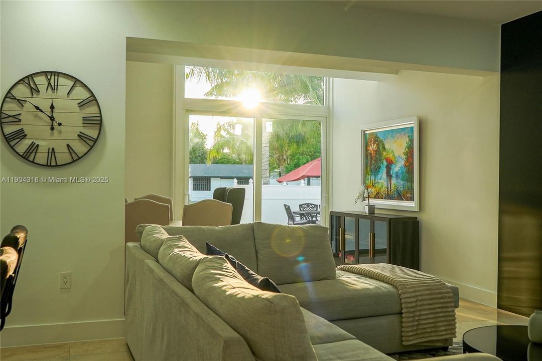 В аренду: $15,000 (5 спален, 4 ванн, 4462 Квадратных фут)