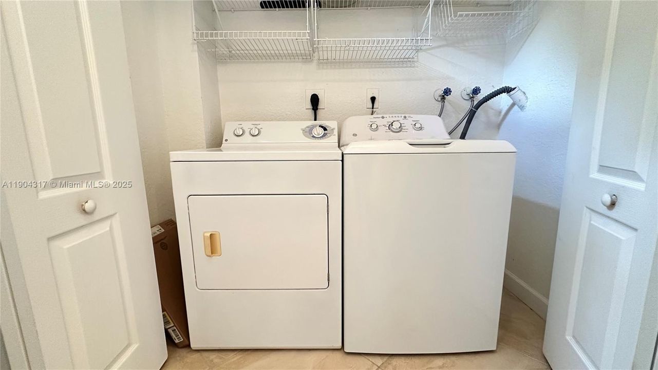 For Sale: $359,000 (3 beds, 2 baths, 1445 Square Feet)