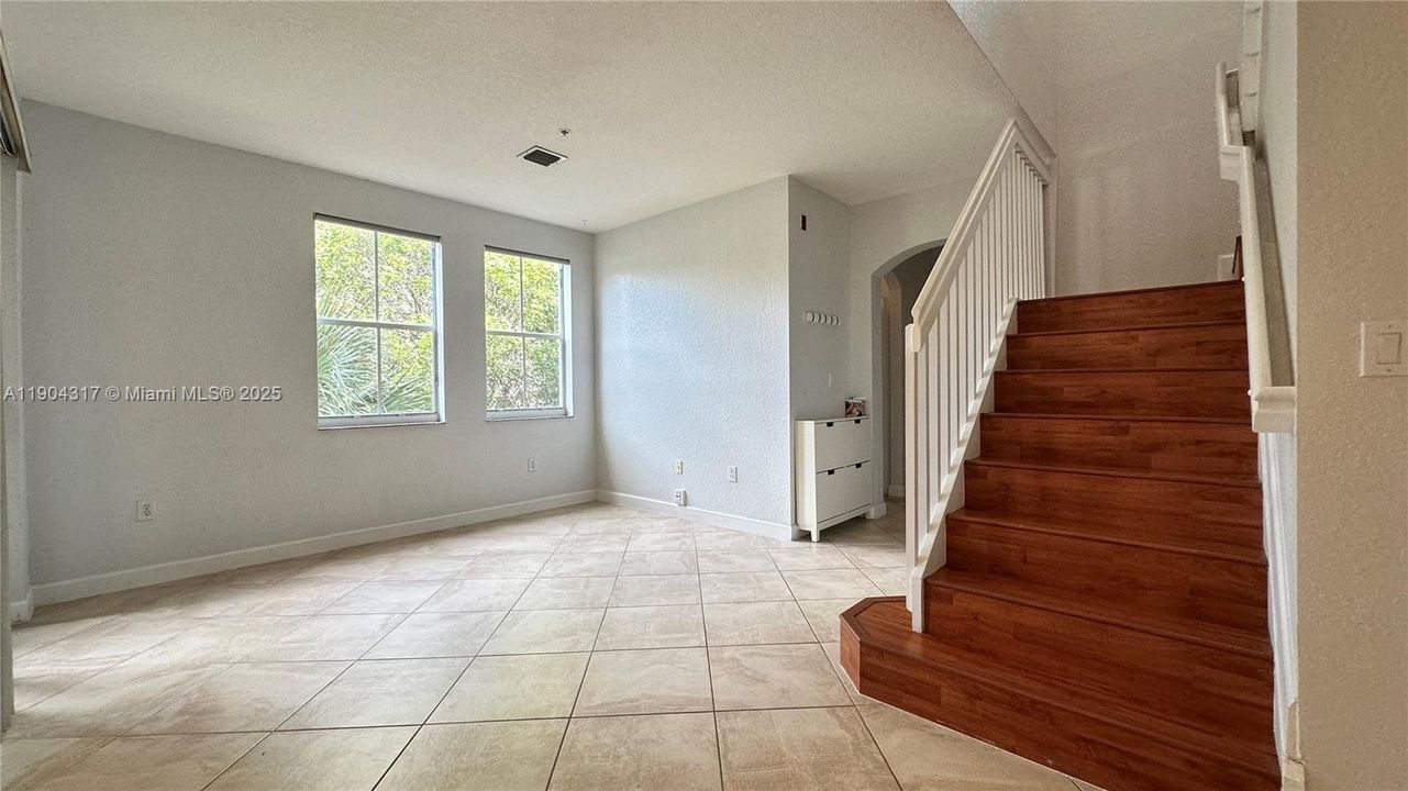 For Sale: $359,000 (3 beds, 2 baths, 1445 Square Feet)