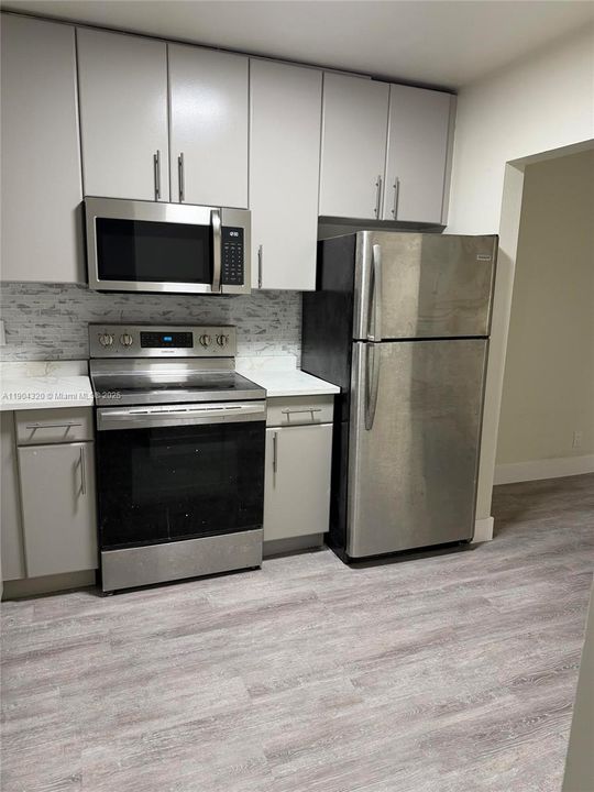 Recently Rented: $2,050 (2 beds, 2 baths, 922 Square Feet)