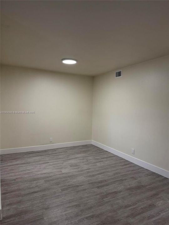 Recently Rented: $2,050 (2 beds, 2 baths, 922 Square Feet)