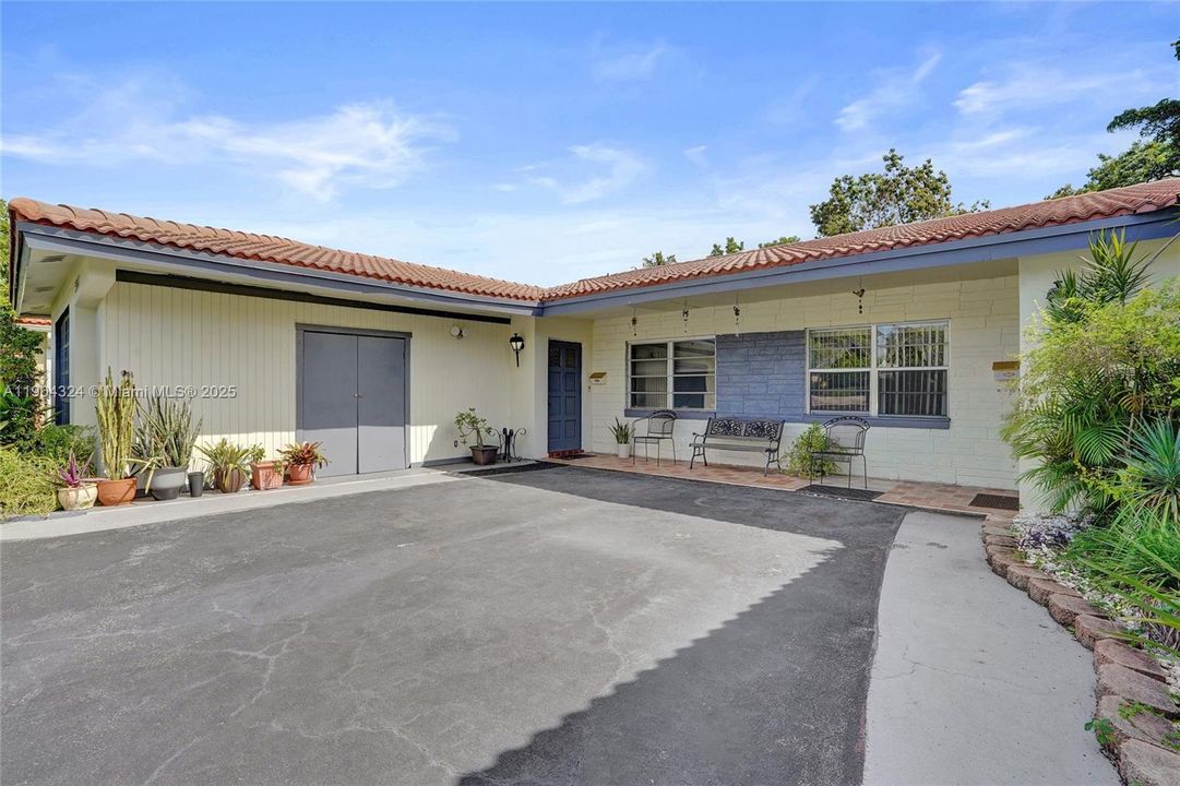 待售: $750,000 (0 贝兹, 0 浴室, 3956 平方英尺)