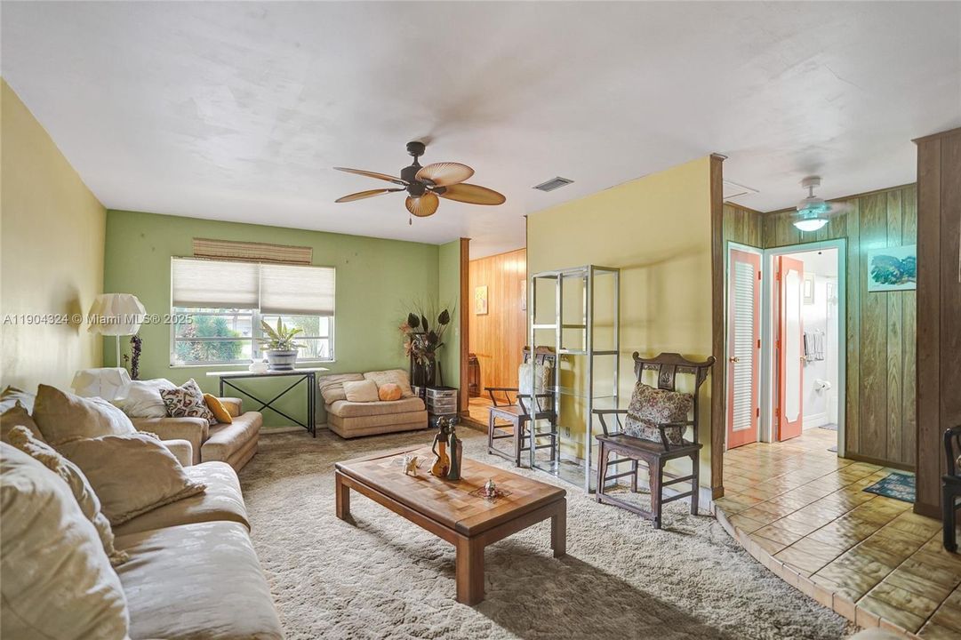 待售: $750,000 (0 贝兹, 0 浴室, 3956 平方英尺)