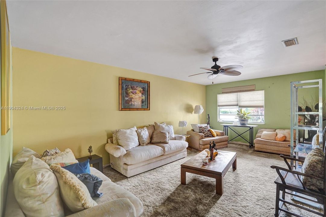 待售: $750,000 (0 贝兹, 0 浴室, 3956 平方英尺)