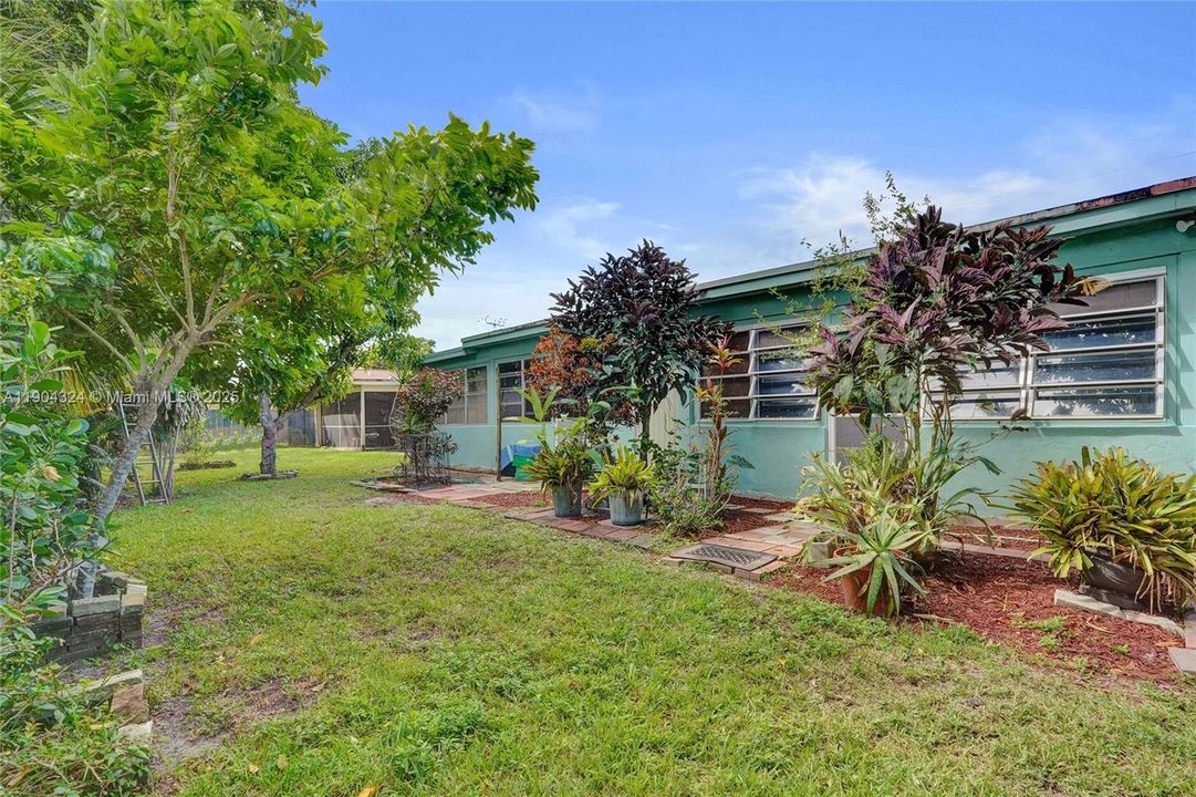 待售: $750,000 (0 贝兹, 0 浴室, 3956 平方英尺)