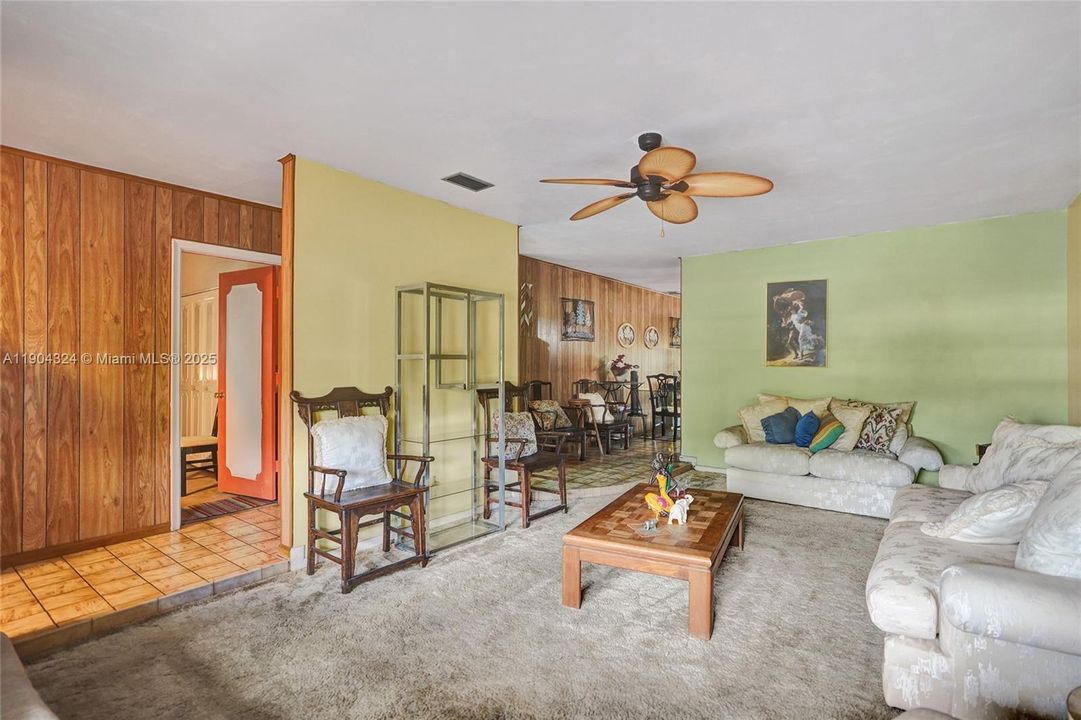 待售: $750,000 (0 贝兹, 0 浴室, 3956 平方英尺)