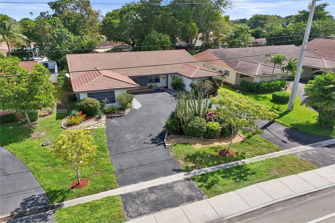 待售: $750,000 (0 贝兹, 0 浴室, 3956 平方英尺)