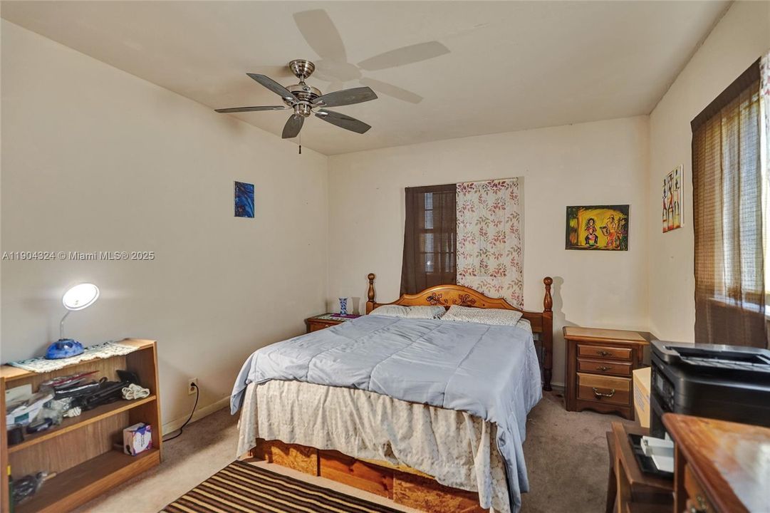 待售: $750,000 (0 贝兹, 0 浴室, 3956 平方英尺)