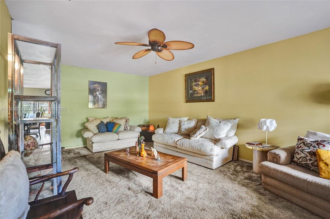 待售: $750,000 (0 贝兹, 0 浴室, 3956 平方英尺)