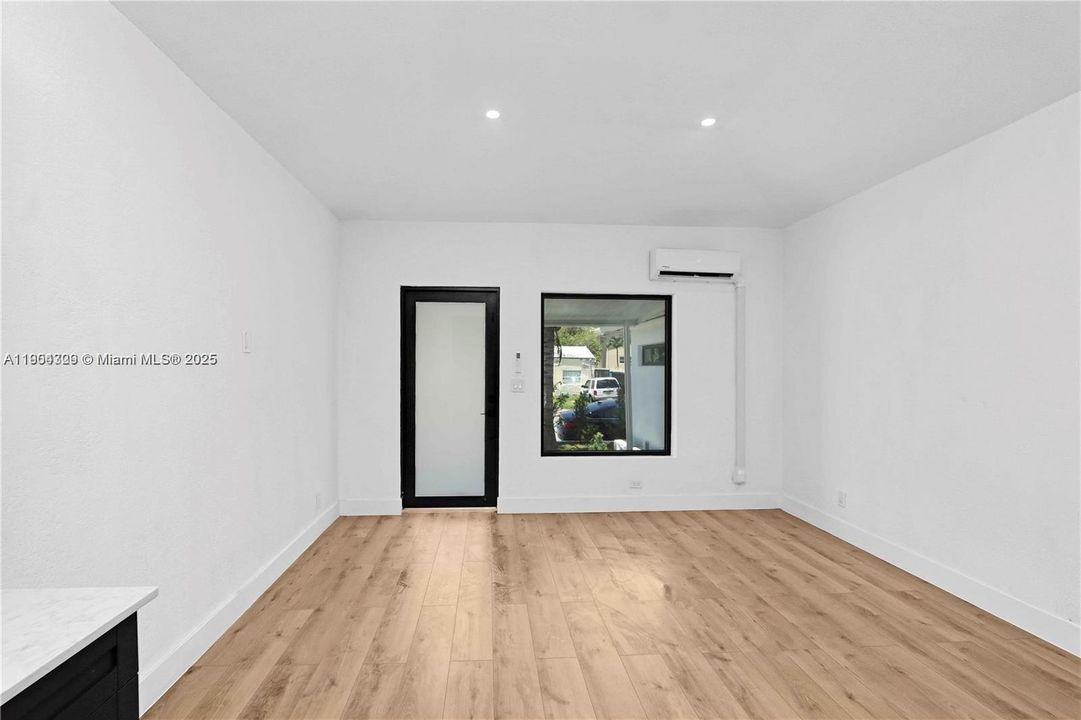 待售: $1,995,000 (0 贝兹, 0 浴室, 0 平方英尺)