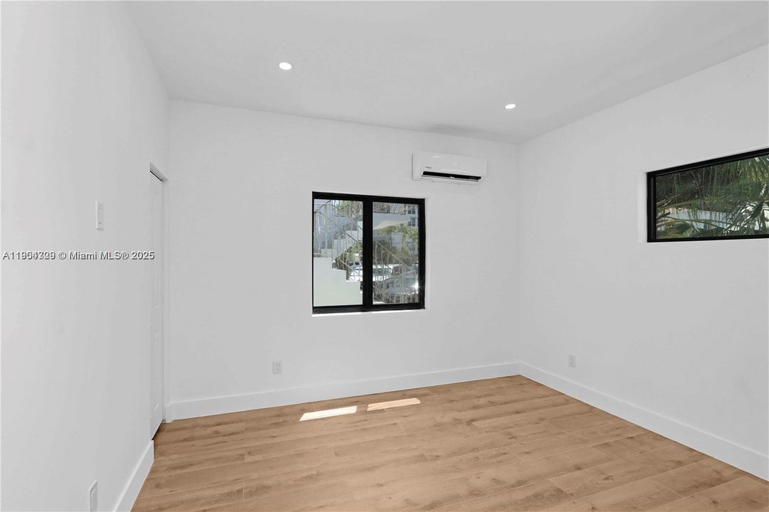 待售: $1,995,000 (0 贝兹, 0 浴室, 0 平方英尺)