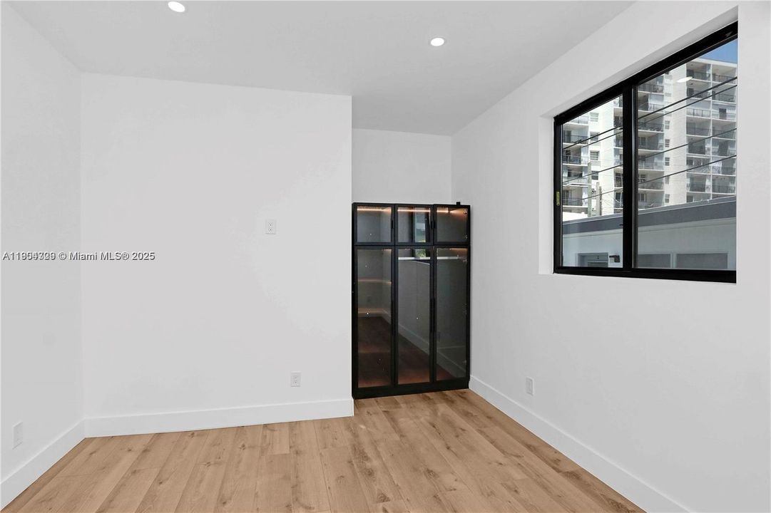 待售: $1,995,000 (0 贝兹, 0 浴室, 0 平方英尺)