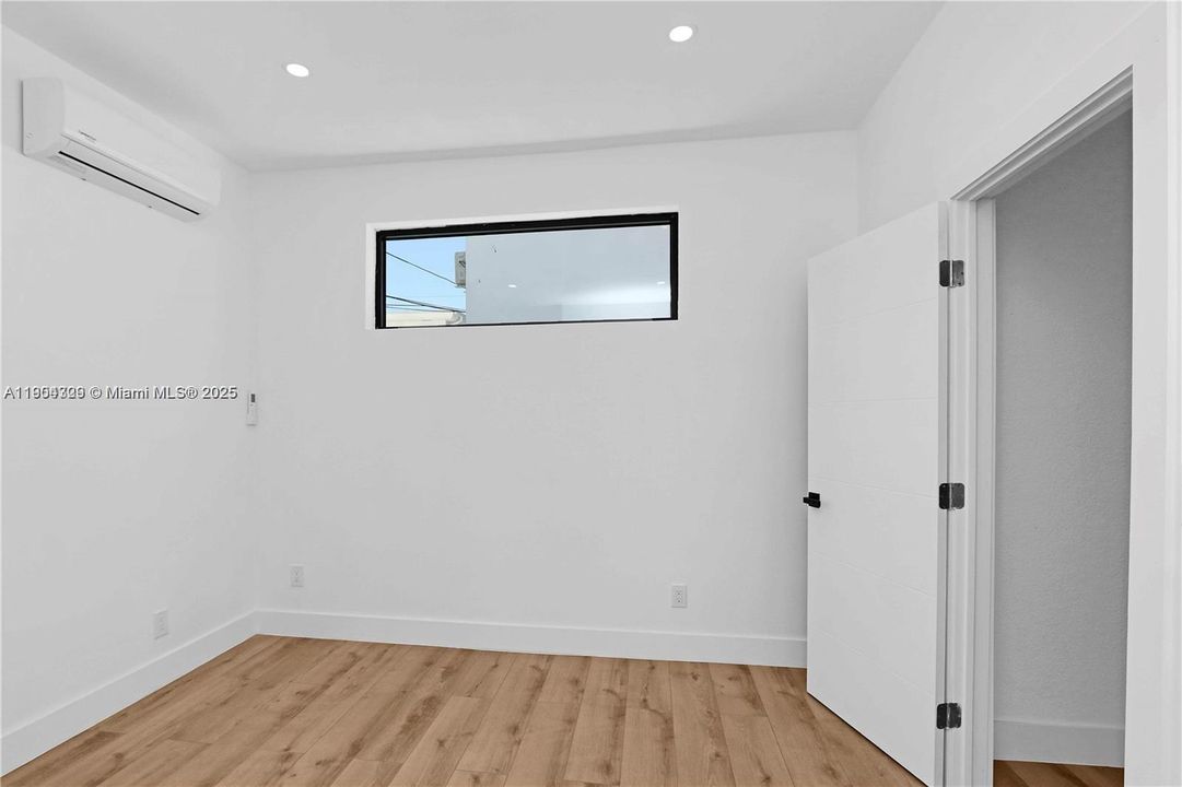 待售: $1,995,000 (0 贝兹, 0 浴室, 0 平方英尺)