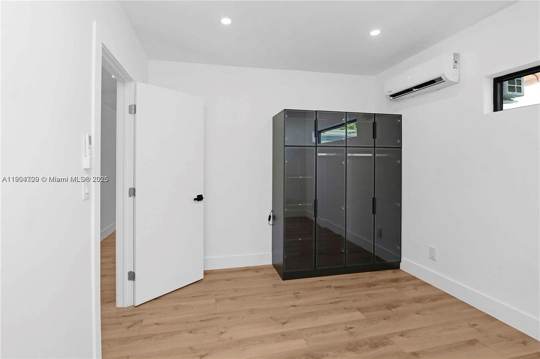 待售: $1,995,000 (0 贝兹, 0 浴室, 0 平方英尺)