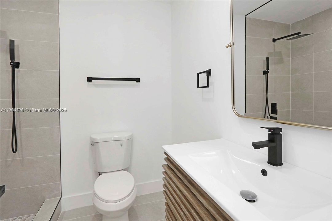 待售: $1,995,000 (0 贝兹, 0 浴室, 0 平方英尺)