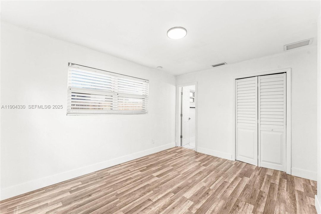 For Sale: $559,999 (4 beds, 2 baths, 1428 Square Feet)