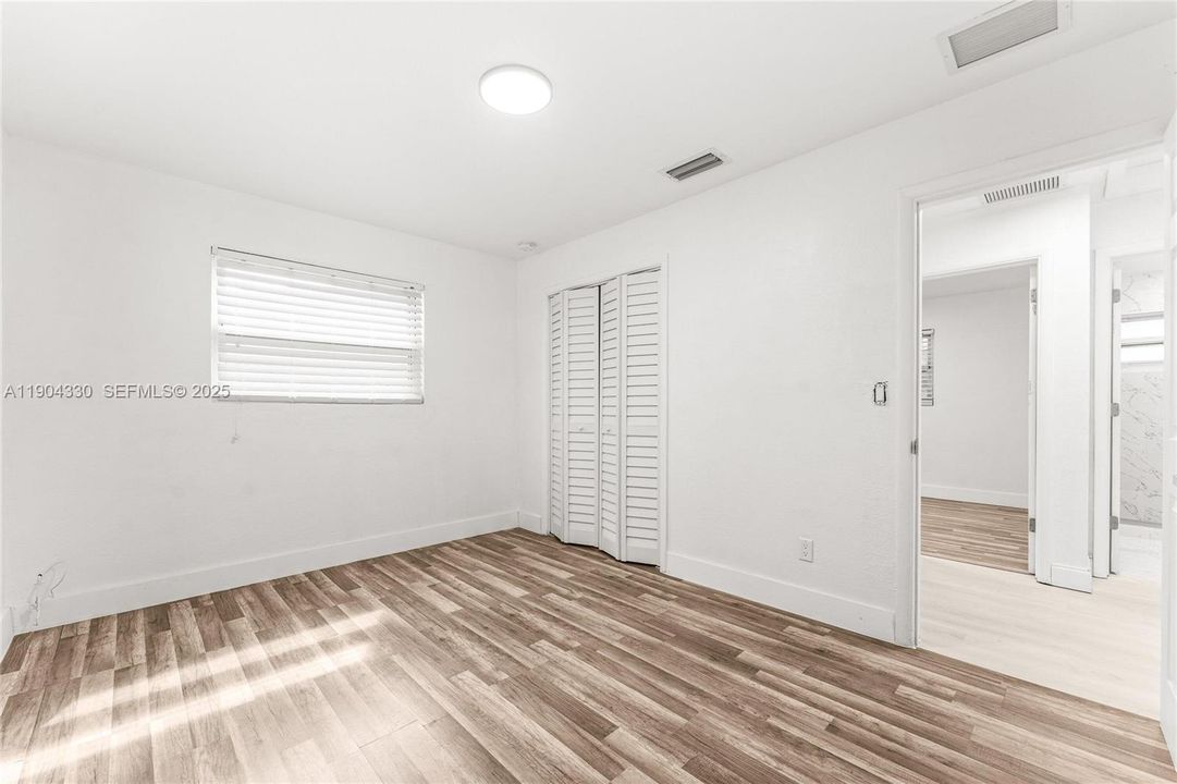 For Sale: $559,999 (4 beds, 2 baths, 1428 Square Feet)