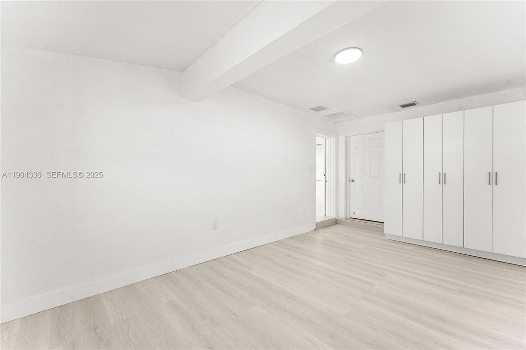 For Sale: $559,999 (4 beds, 2 baths, 1428 Square Feet)