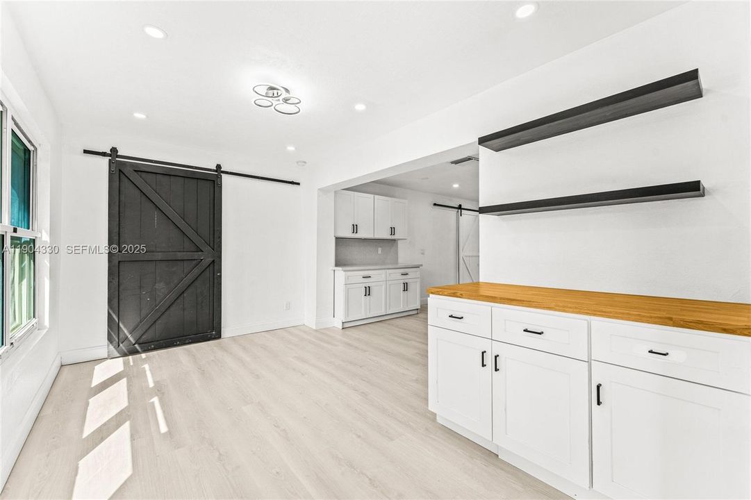 For Sale: $559,999 (4 beds, 2 baths, 1428 Square Feet)