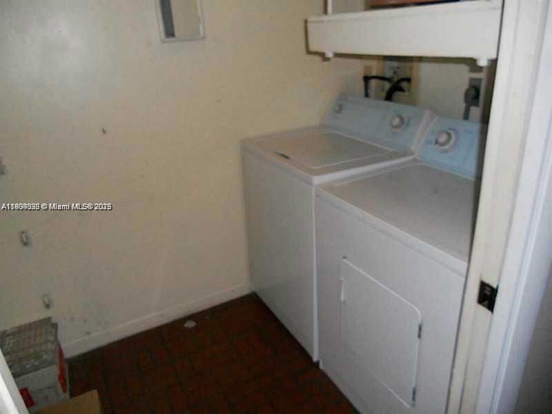 出租: $2,400 (2 贝兹, 2 浴室, 1258 平方英尺)