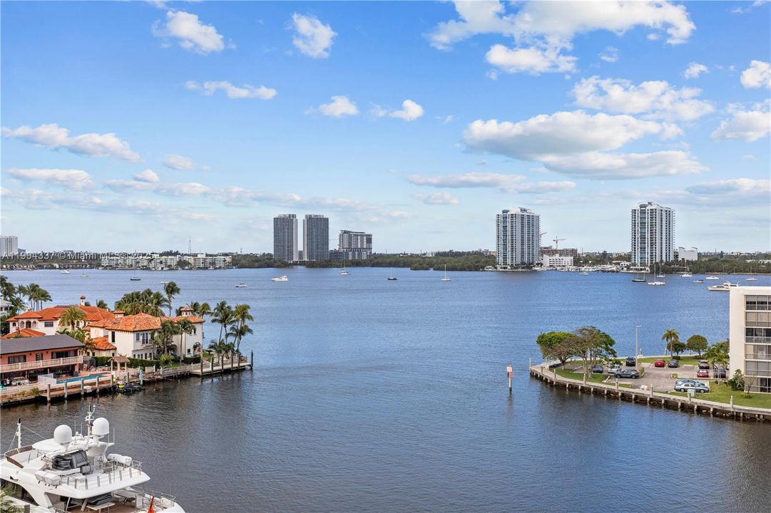 For Sale: $399,000 (2 beds, 2 baths, 1350 Square Feet)