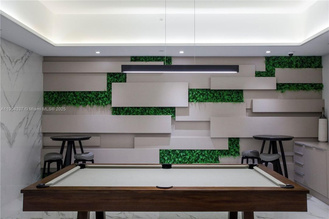 For Sale: $399,000 (2 beds, 2 baths, 1350 Square Feet)