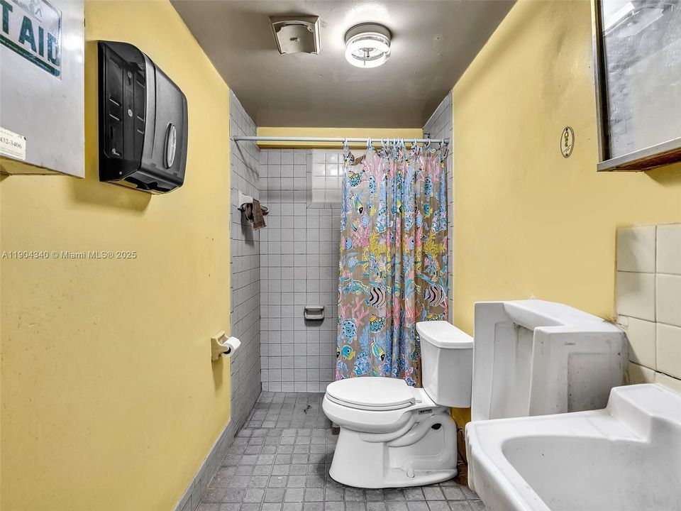 На продажу: $1,200,000 (0 спален, 0 ванн, 0 Квадратных фут)