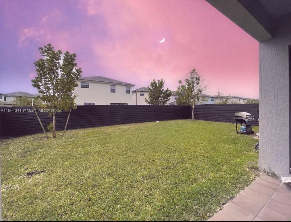 На продажу: $1,088,900 (5 спален, 3 ванн, 3050 Квадратных фут)