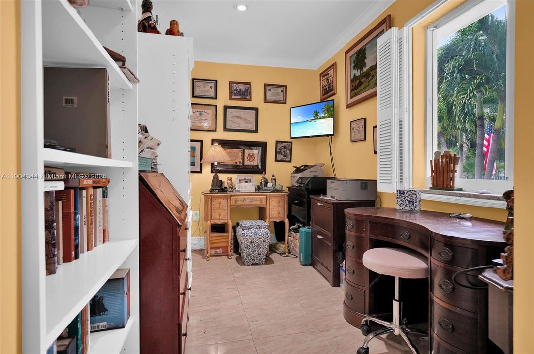 For Sale: $2,700,000 (4 beds, 3 baths, 2014 Square Feet)