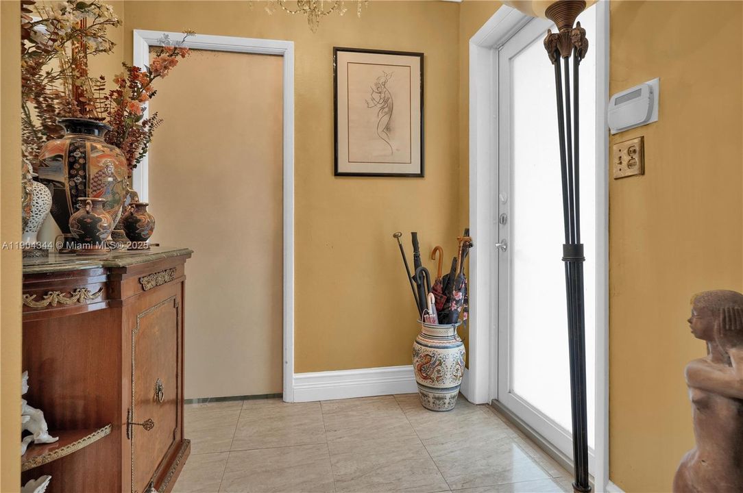 For Sale: $2,700,000 (4 beds, 3 baths, 2014 Square Feet)